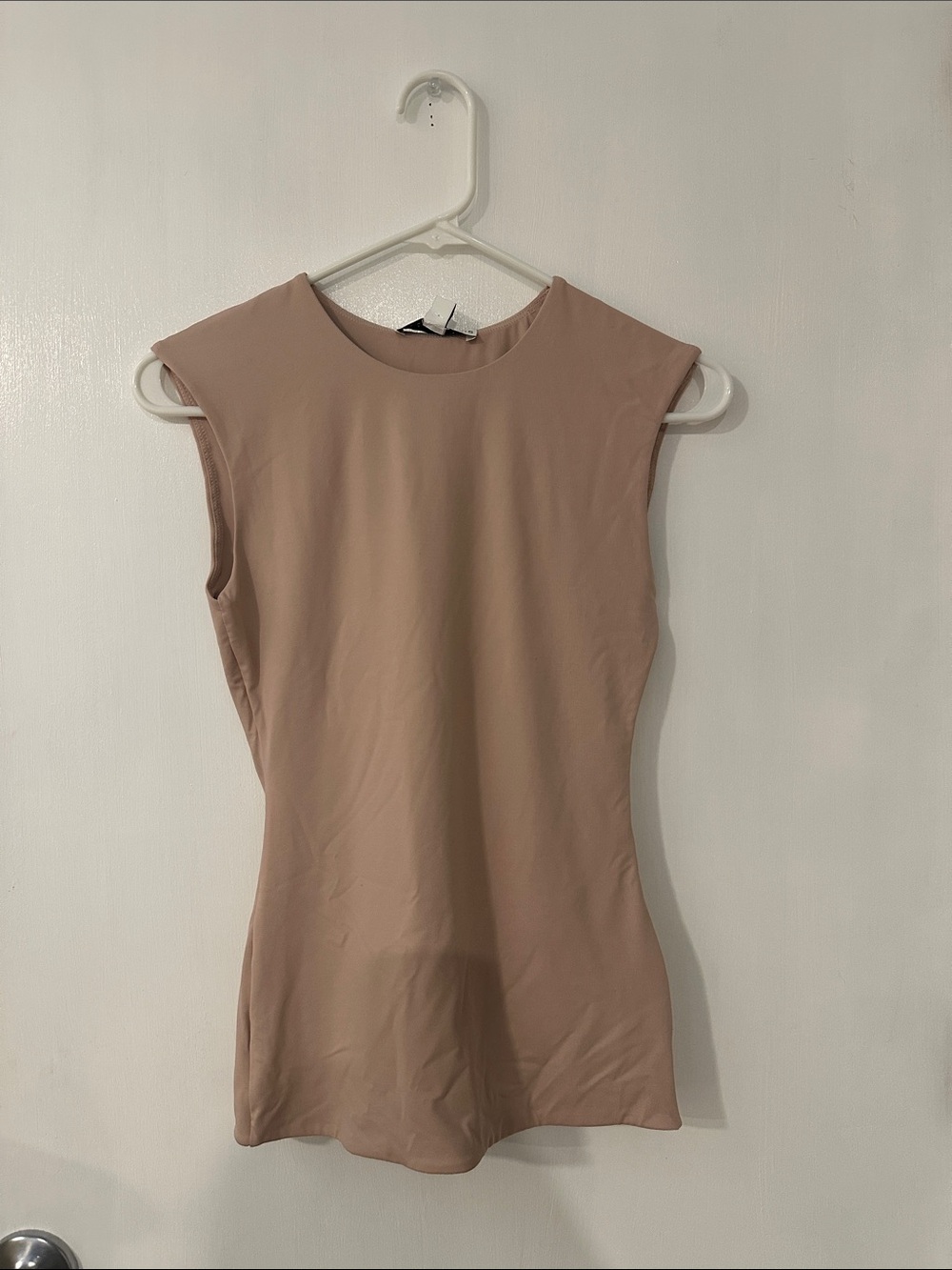 Women's Sleeveless Crewneck Tank Top in Dusty Mauve
